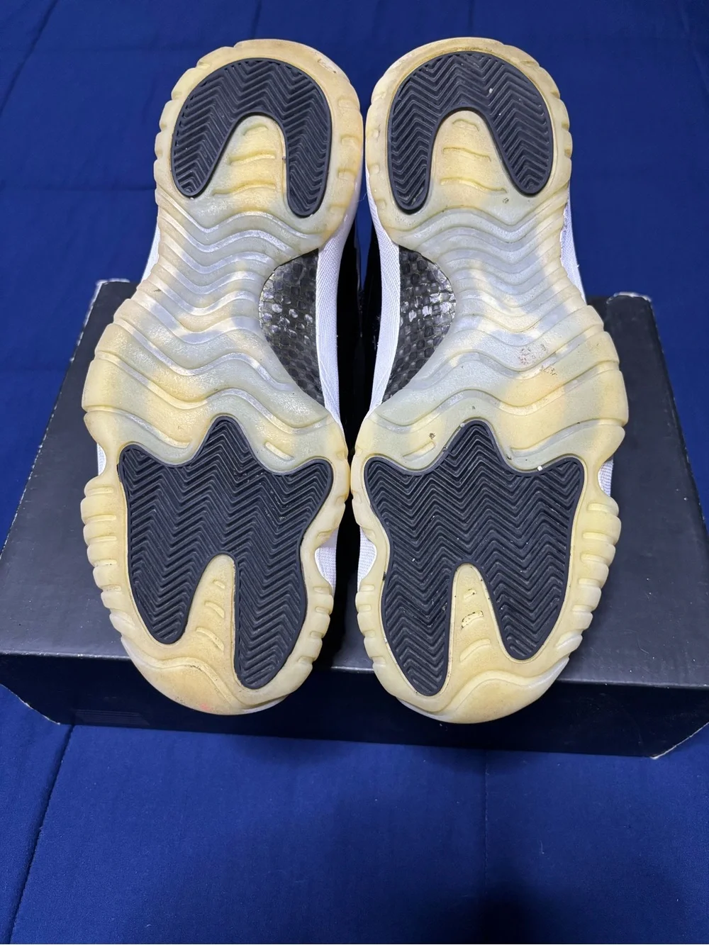 Jordan 11 Retro Gratitude/Defining Moments 2023 Size 9.5